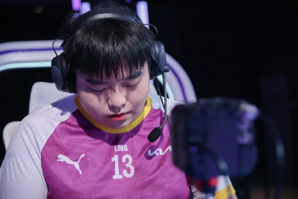 安旭龙双冠加冕FMVP 手游打野登顶之路