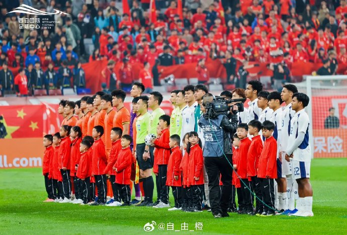 彭啸社交媒体盛赞新球场设计惊艳球迷热议