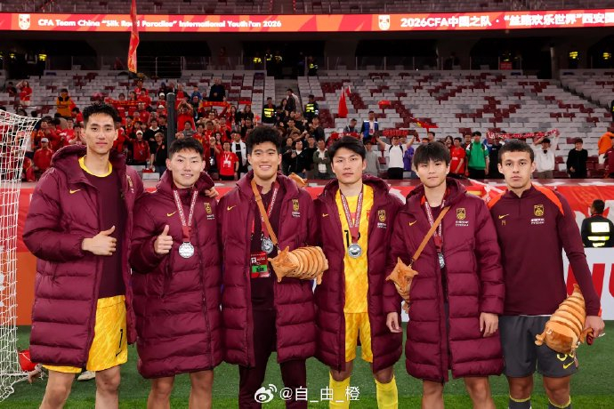 彭啸社交媒体盛赞新球场设计惊艳球迷热议