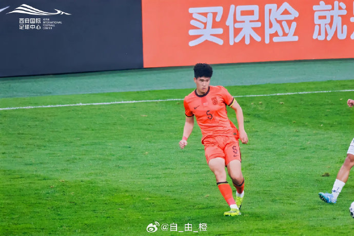 彭啸社交媒体盛赞新球场设计惊艳球迷热议