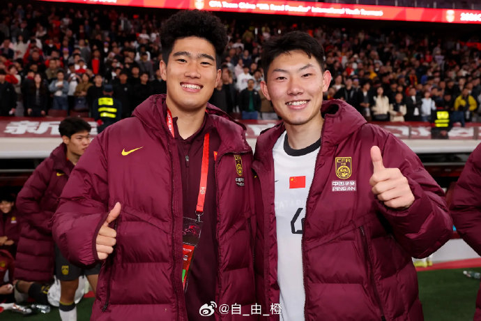 彭啸社交媒体盛赞新球场设计惊艳球迷热议