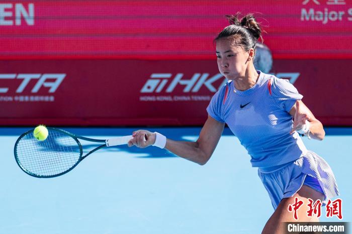 袁悦在香港网球公开赛2024击败克宁晋级四强，将